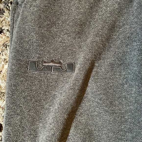 Nike LeBron James Sweatpants Dri Fit sz Medium - Picture 2 of 7